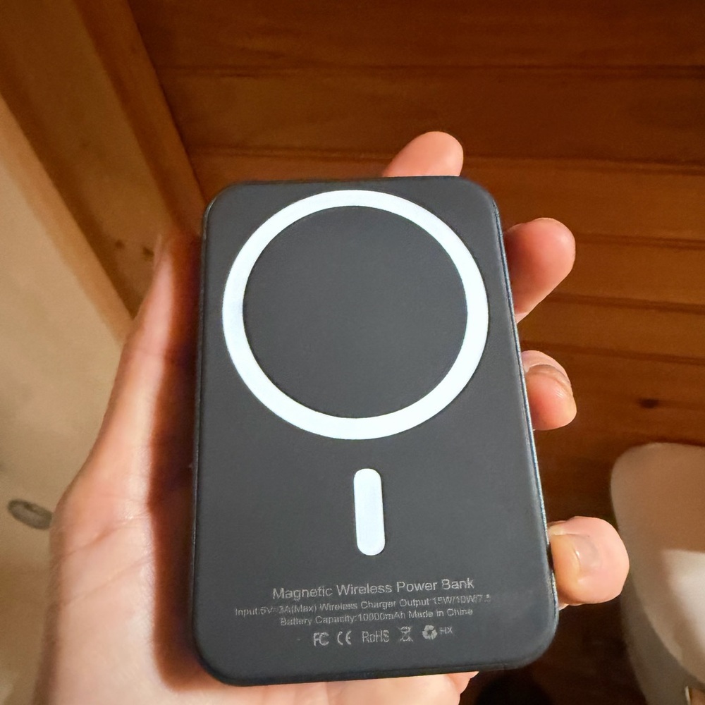 Magnetic Wireless Power Bank 10,000 MAH